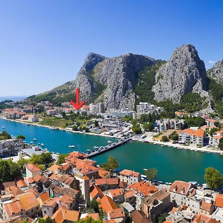 Omiska Stina Apartment Omis
