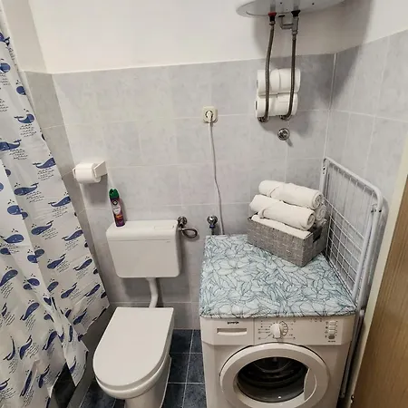 Omiska Stina אומיס